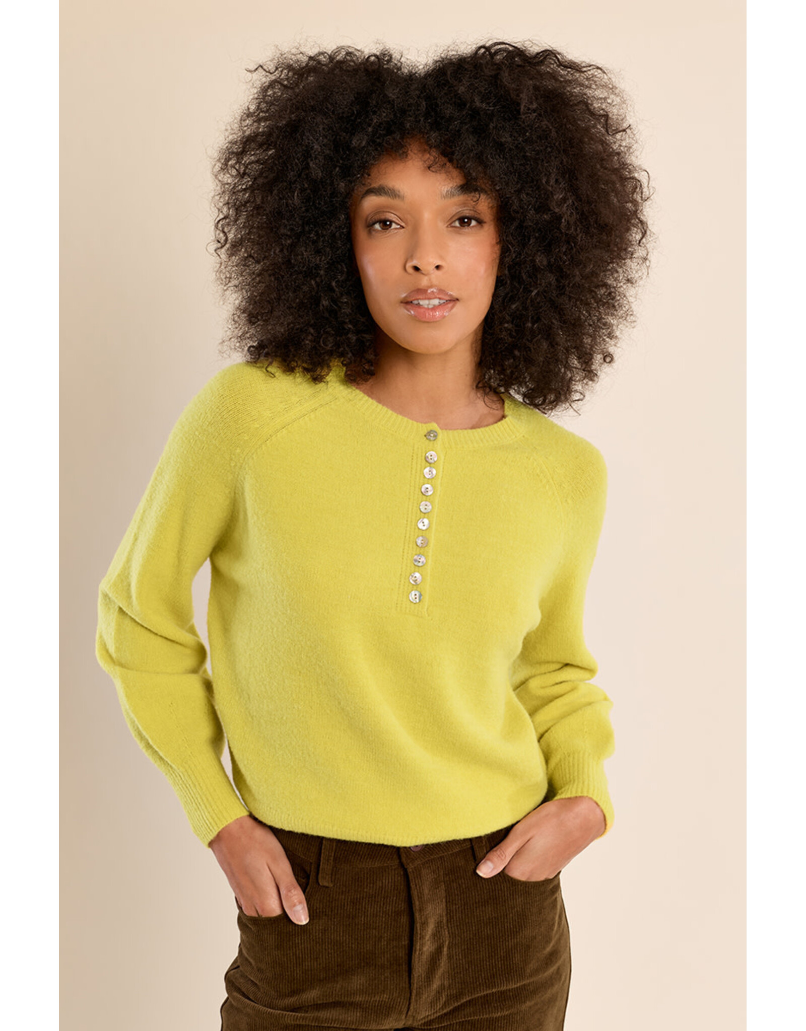 Molly Bracken Molly Bracken - Button Down Sweater (Lime)