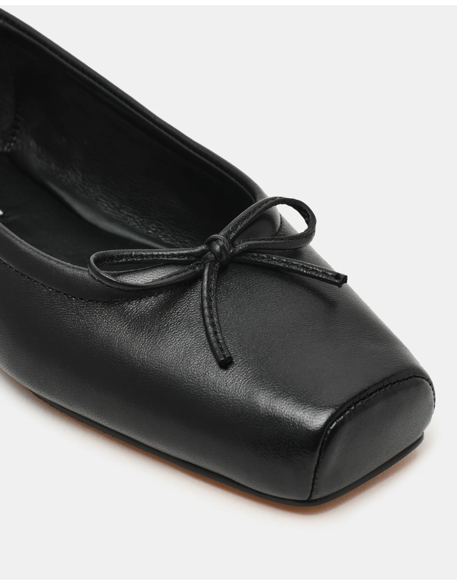 Steve Madden Steve Madden - Eleve Square Toe Ballet Flat (Black)