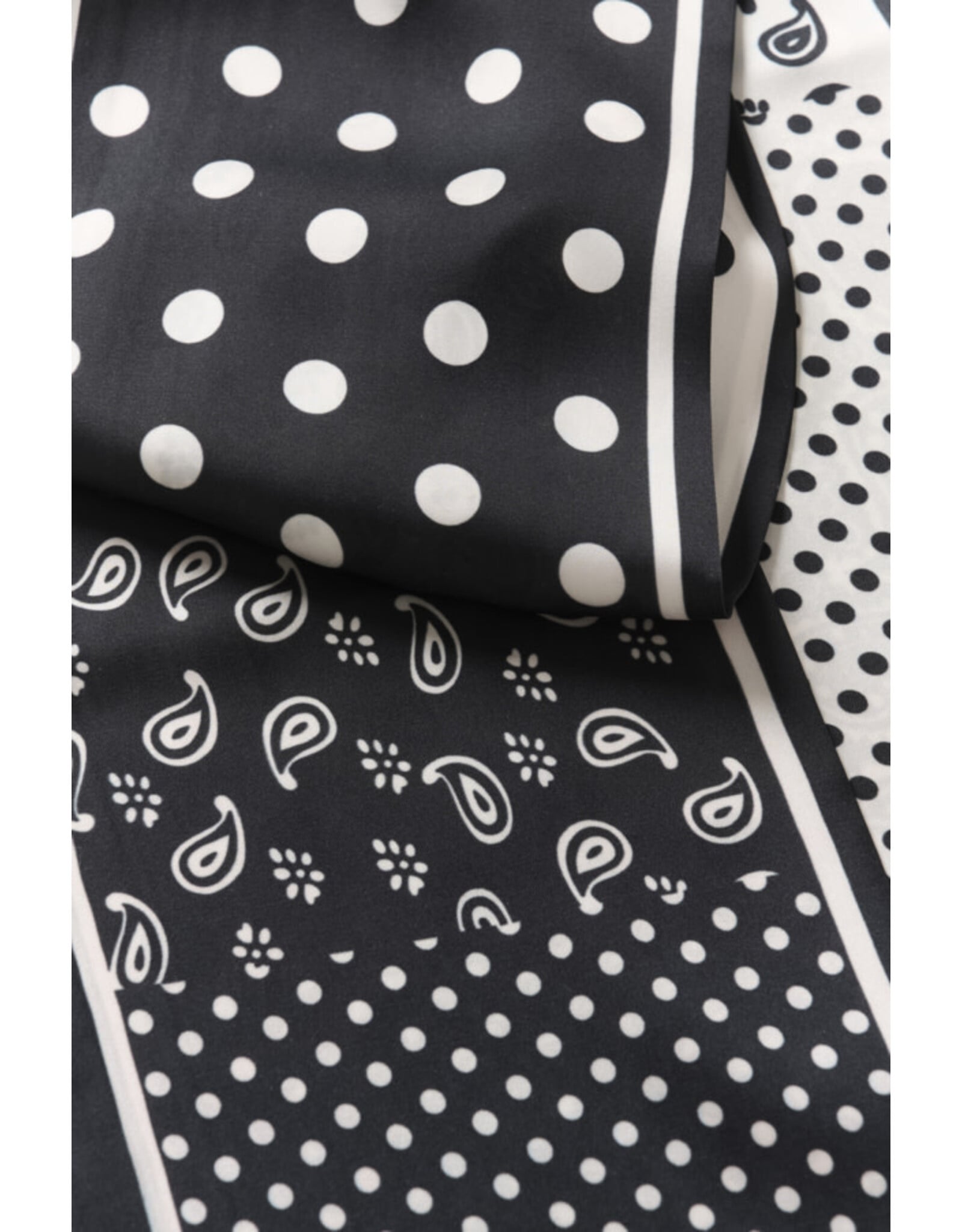 Cream Cream - Tie Scarf (Black Dot Paisley)
