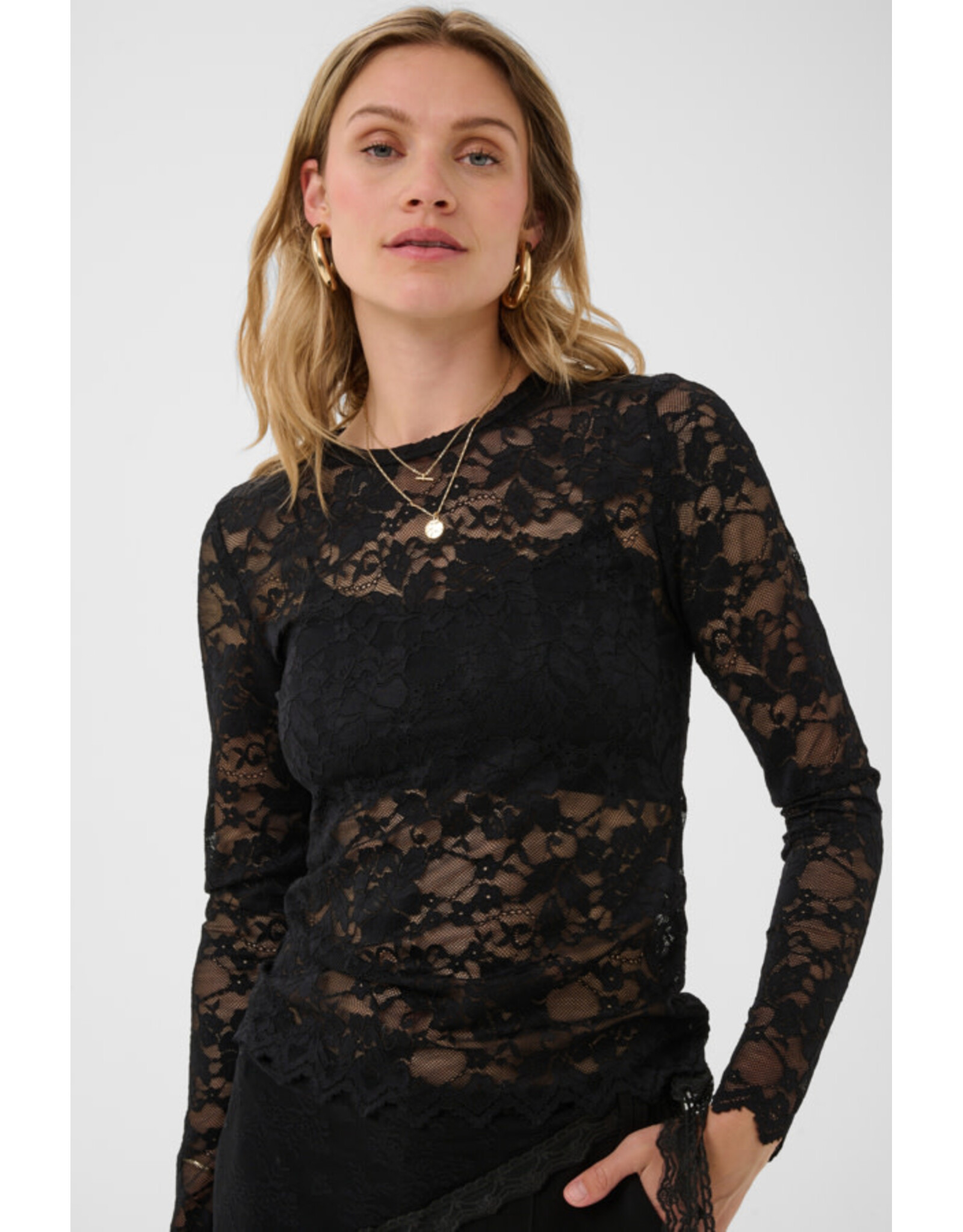 Cream Cream - Pitia Lace Top (Pitch Black)