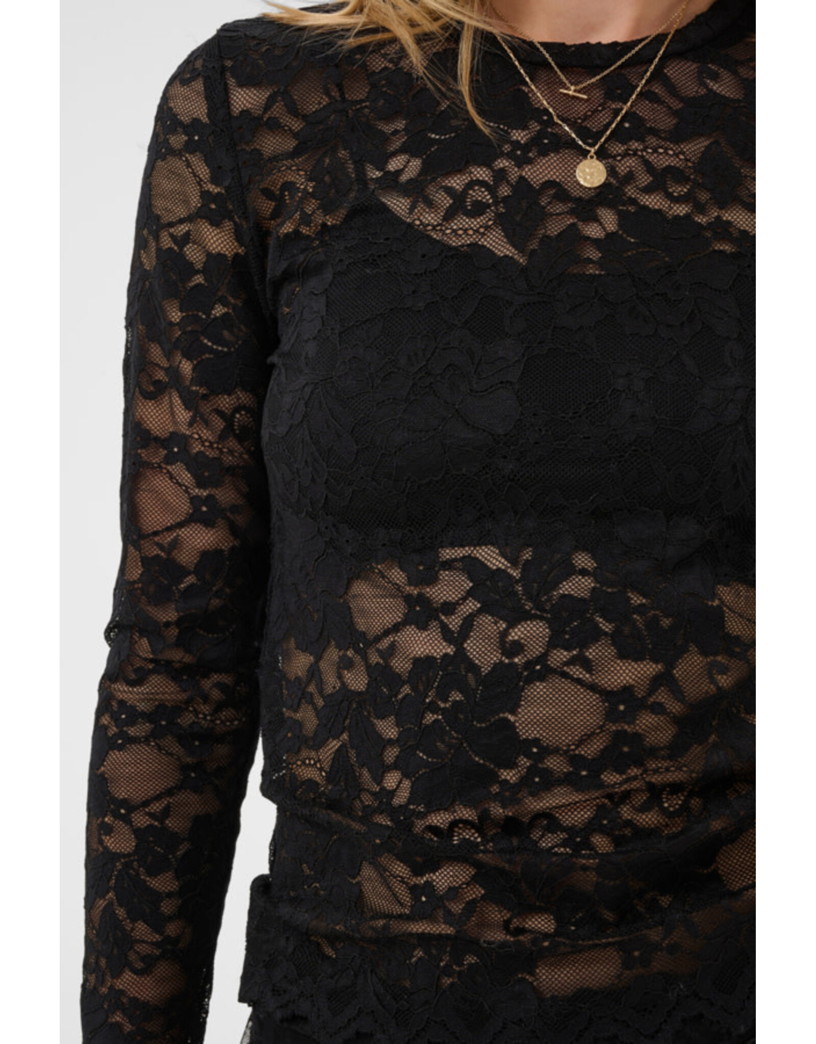Cream Cream - Pitia Lace Top (Pitch Black)