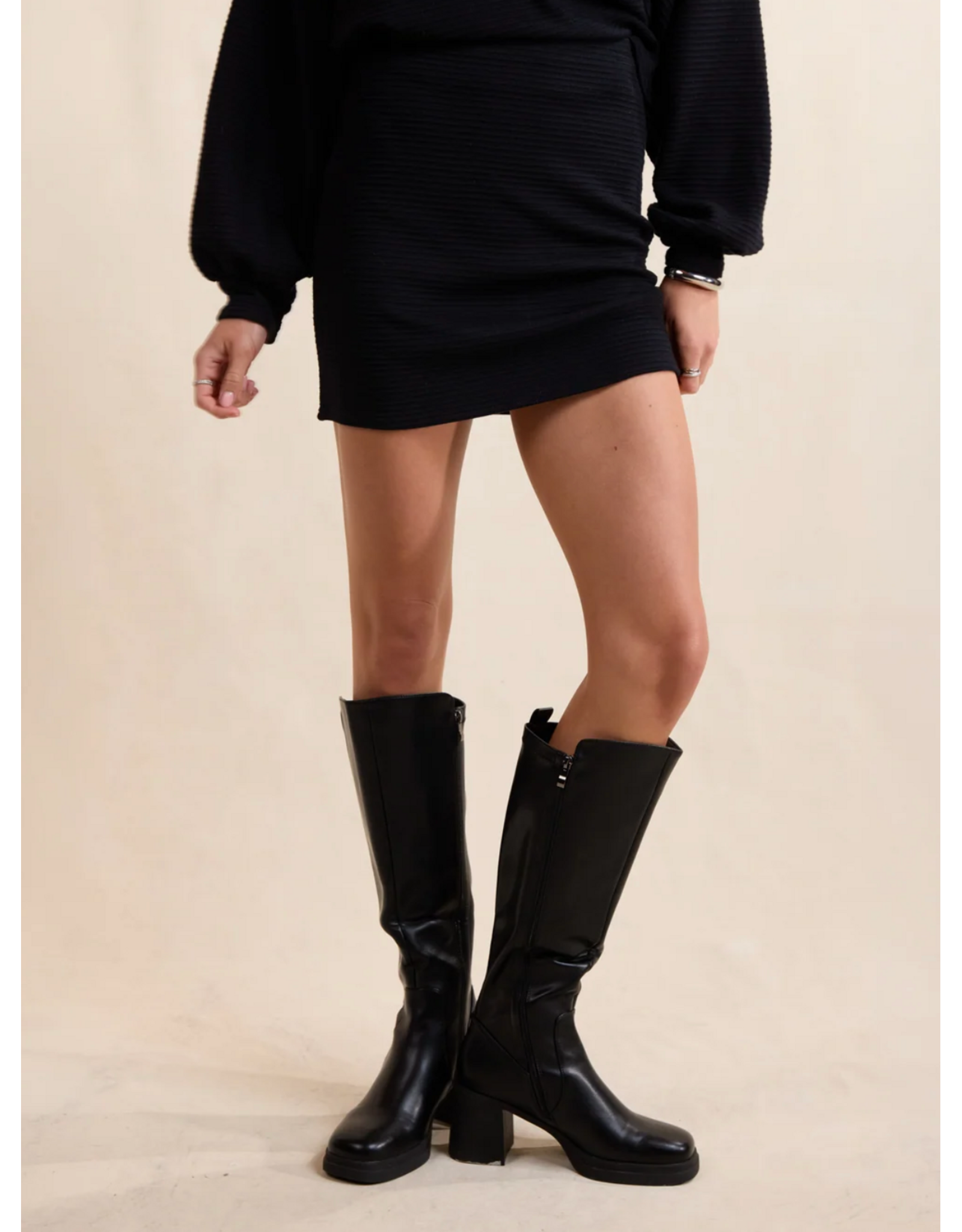 Sadie & Sage Sadie & Sage - On a Stroll Mini Skirt (Black)
