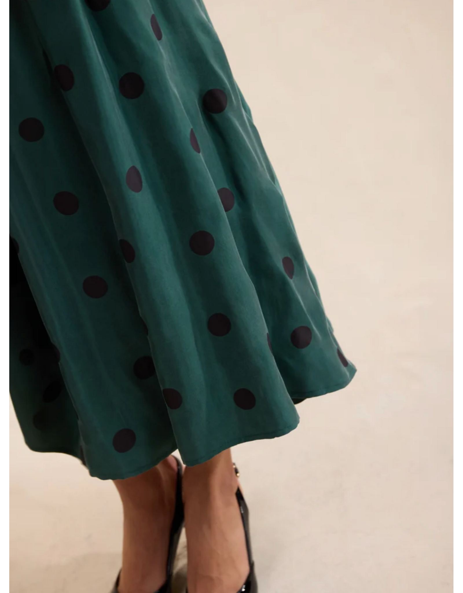 Sadie & Sage Sadie & Sage - Centerpiece Polka Dot Midi Skirt (Teal Green)
