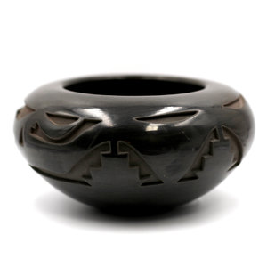 * Santa Clara Pueblo Carved Blackware Pot * Santa Clara Pueblo Carved Blackware Pot