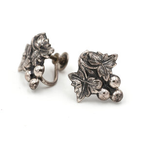 * Mexican SIlver Screw Back Grape Earrings * Mexican SIlver Screw Back Grape Earrings