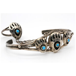 * Sterling Silver Bear Claw Hand Chain * Sterling Silver Bear Claw Hand Chain