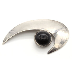 Modernist Sterling Onyx Pendant Modernist Sterling Onyx Pendant