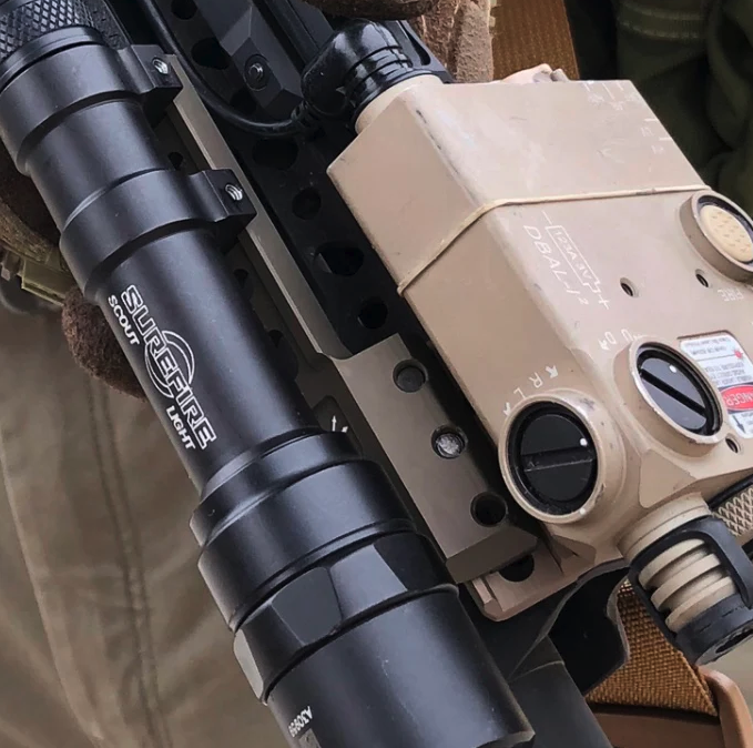 Airsoft Fusion Light Wing Adapter (Right) Black - US Airsoft, Inc.