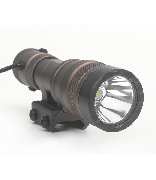 Tactical Micro Flashlight with pressure pad (1000lm) FDE