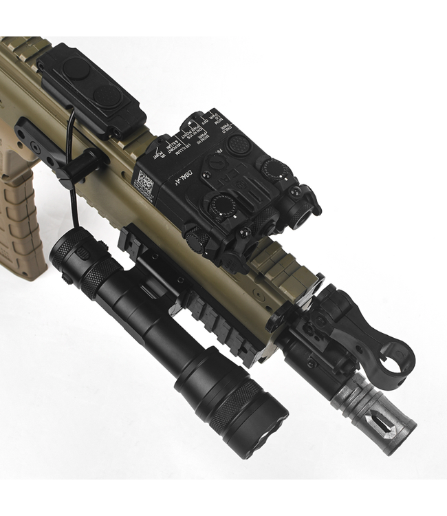 Tacical Full Length Flashlight with pressure (1300lm) Black