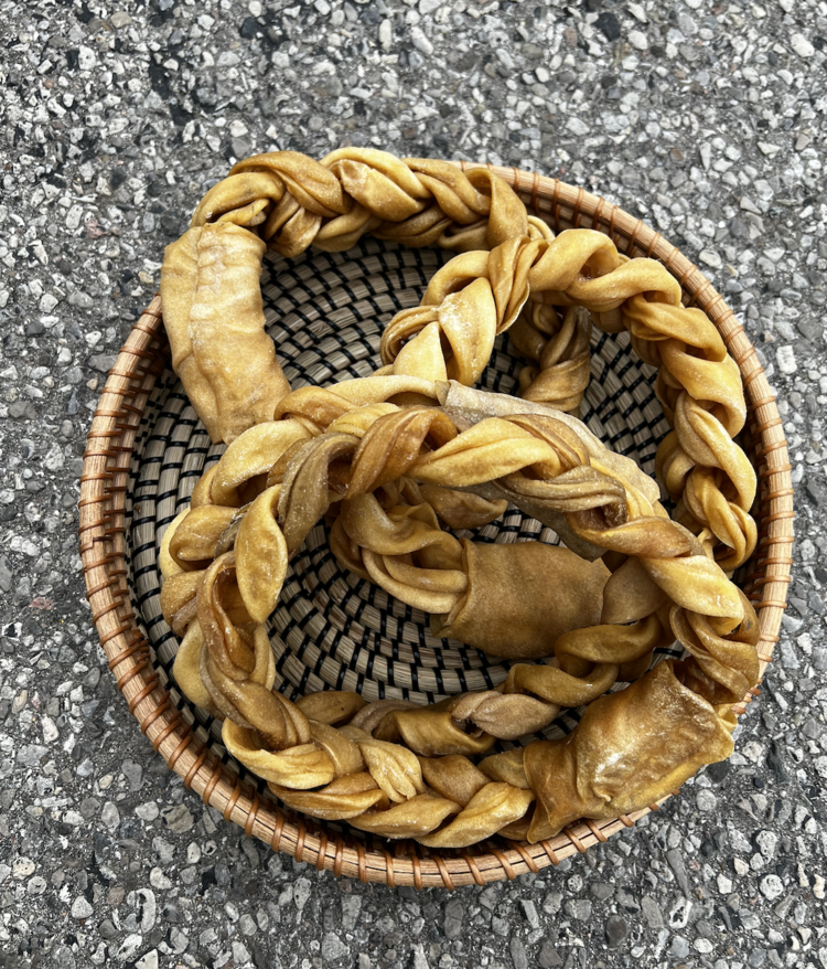 Nature's Own Nature's Own - Braided Buffalo Cheek Donut (1pc)