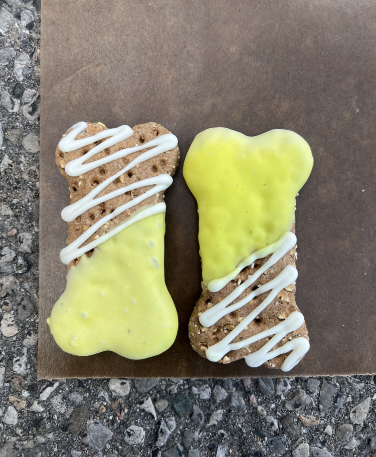 The Barkery The Barkery - Dipped Bone - PB & Banana (Yellow)