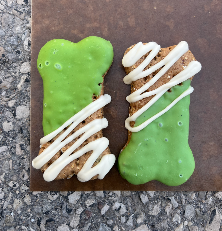 The Barkery The Barkery - Dipped Bone - (Apple/Zucchini) Green