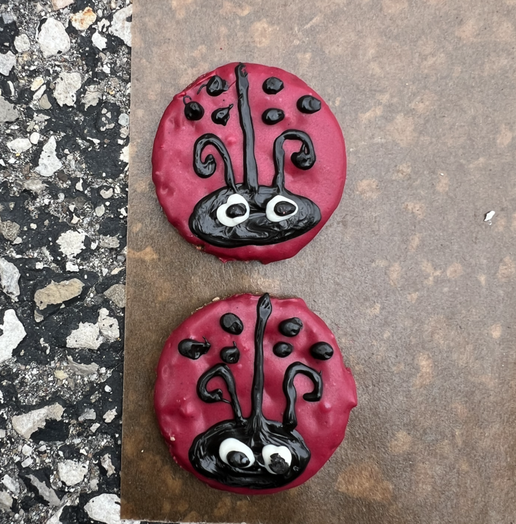 The Barkery The Barkery - Oreo Wafer - Ladybug