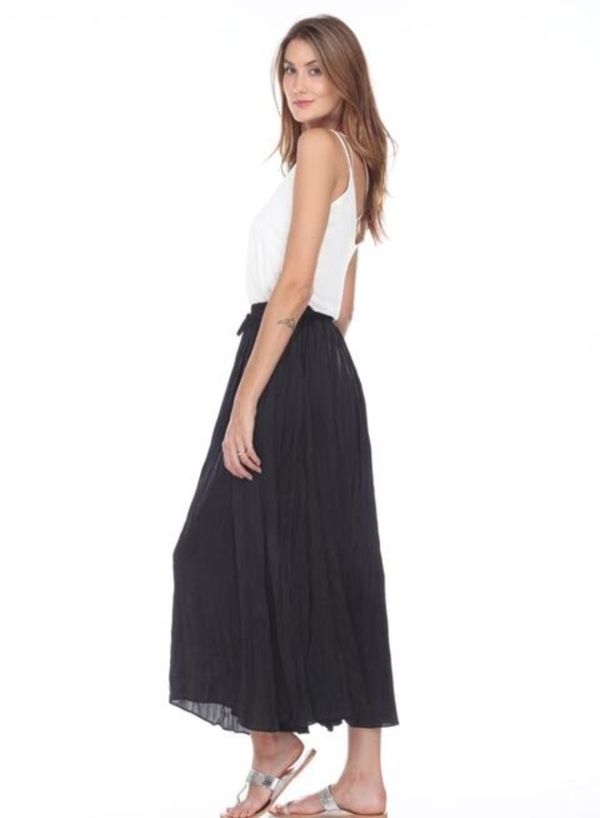 Zero Degrees Celsius- Crinkle Midi Skirt- Black