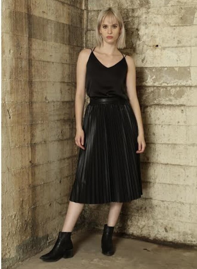 Zero Degrees Celsius- Faux Leather Pleated Skirt- Black