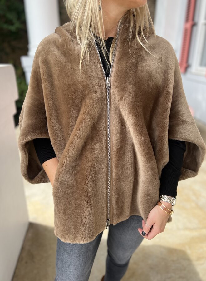 Lou Andrea- Loved Cape- Merino Lamb Shearling- Potato- Fuxia