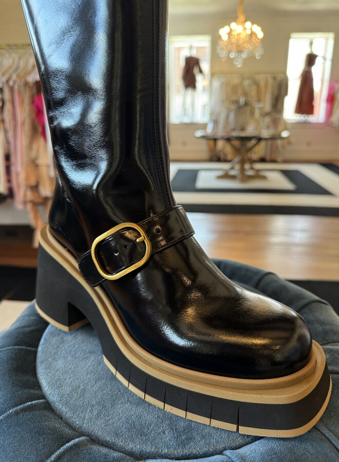 Paloma Barcelo- Ibbie Nappalux- Black