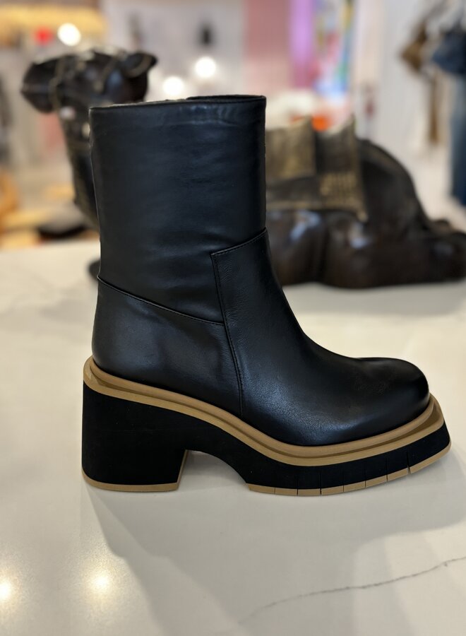 Paloma Barcelo- Ida Nappa Black