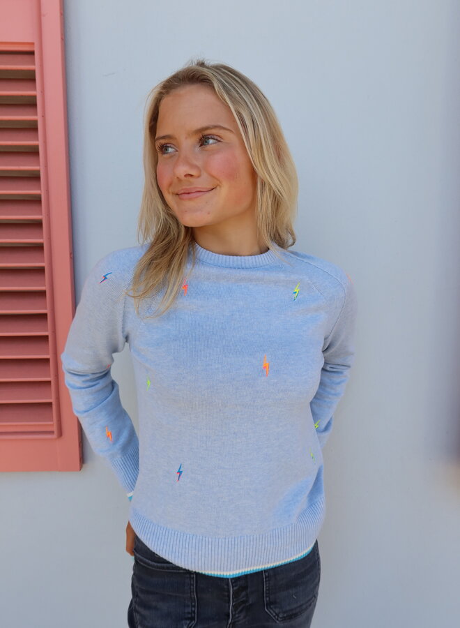 Brodie Cashmere- Electric Embroidery Sweat- Frost Blue