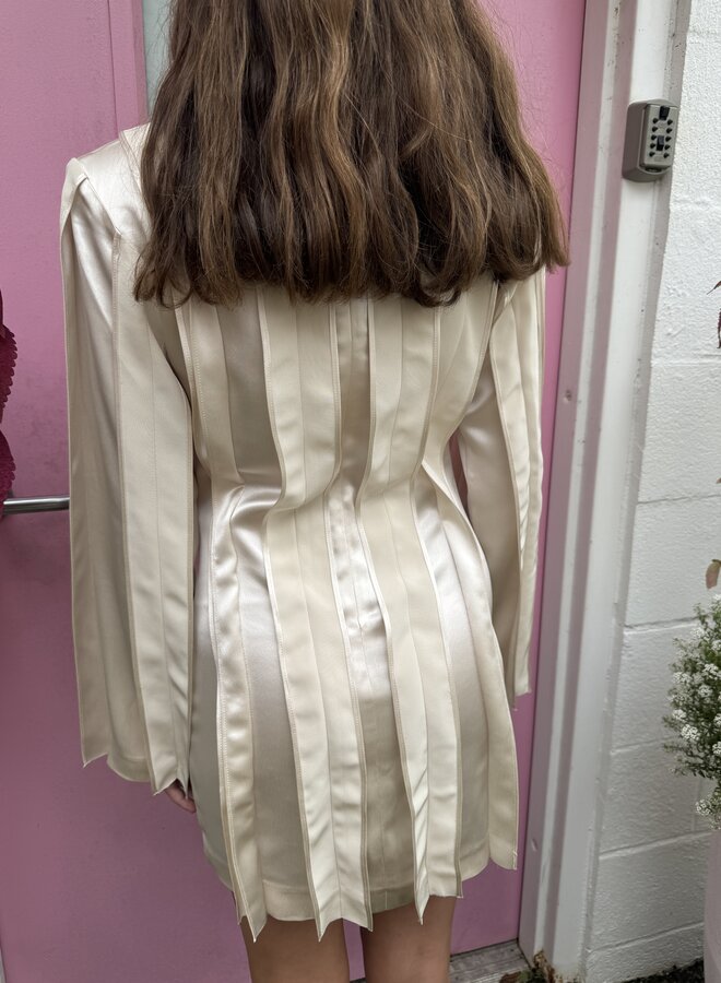 Nonchalant- Enzo Dress- Champagne