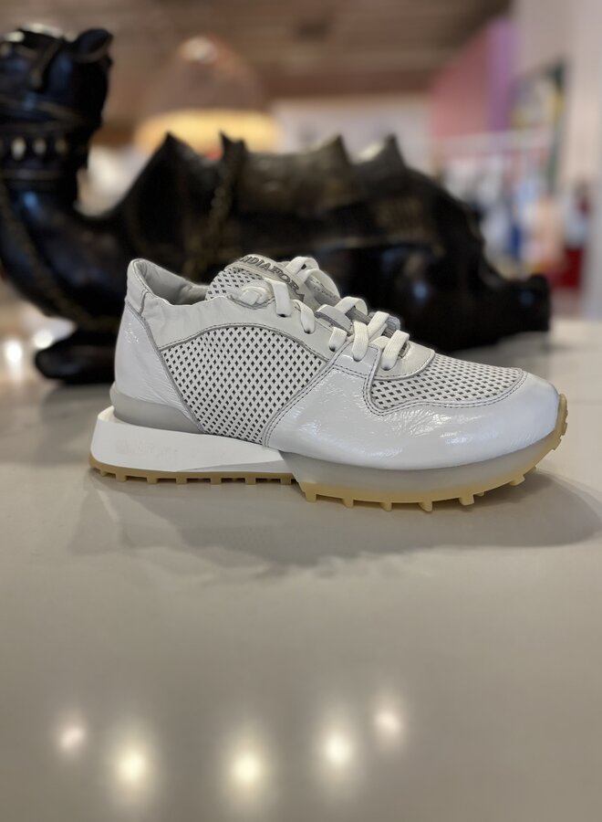 Andia Fora- Ruffle Open- Kite White