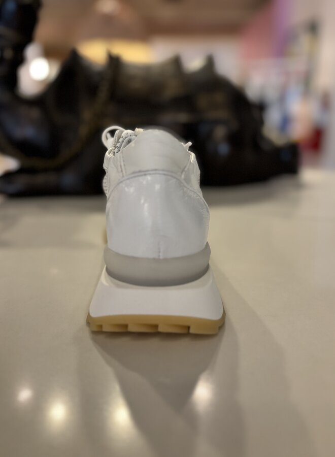 Andia Fora- Ruffle Open- Kite White