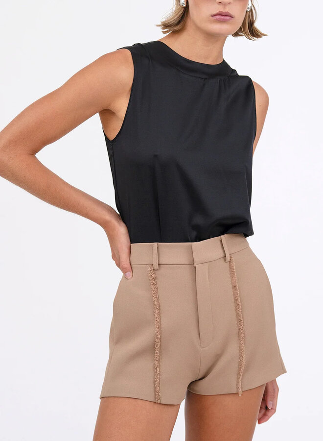 Nonchalant- Hedda Short- Camel