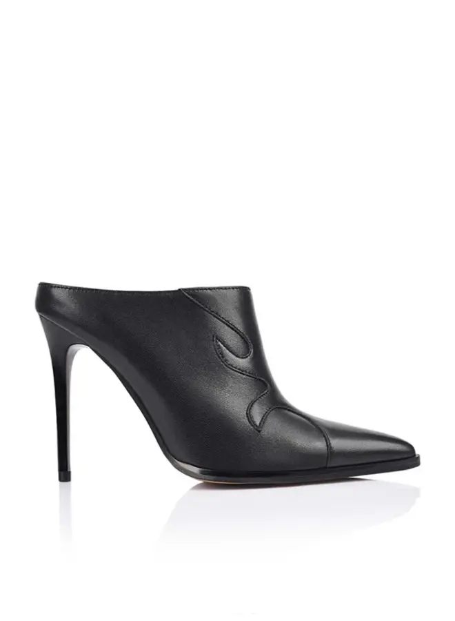 Lana Wilkinson- Joan/Black