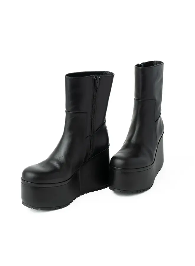 Paloma Barcelo- Barta Track Nappa- Black