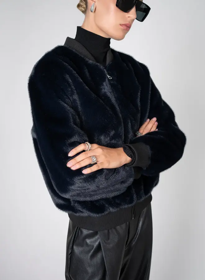 Nonchalant- Aurelia Faux Fur Jacket- Navy