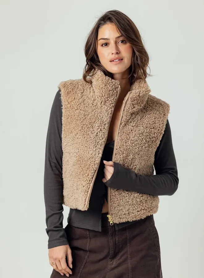Sundays- Sherpa Cecily Vest- Latte