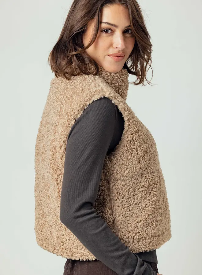Sundays- Sherpa Cecily Vest- Latte