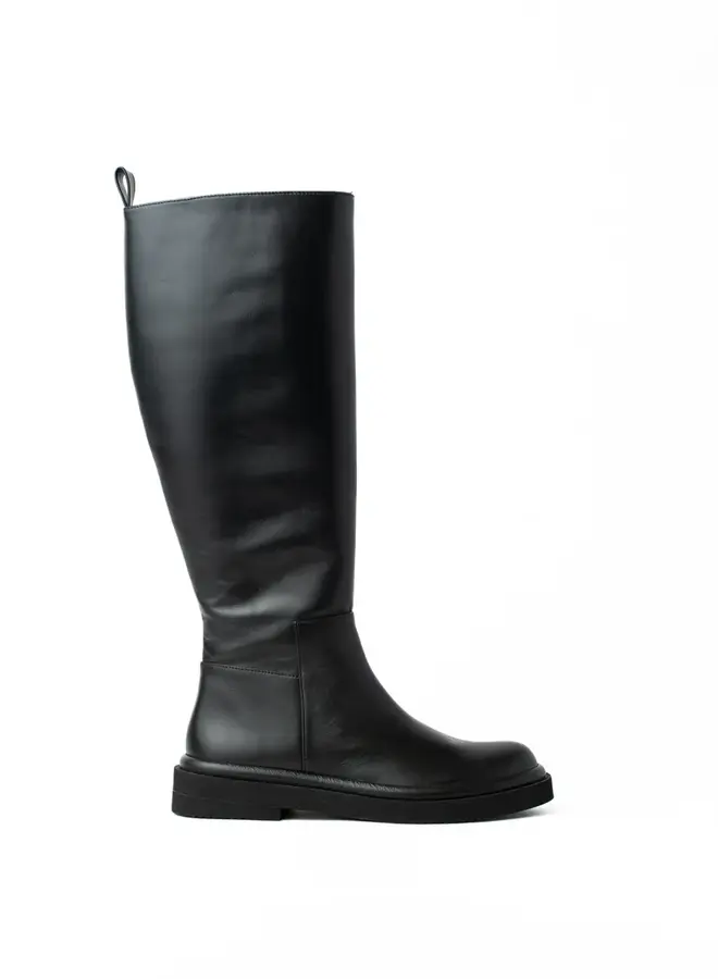 Paloma Barcelo- Selma Nappa- Black