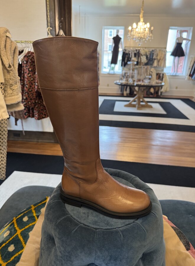 Laura Bellariva- Creta Truffle