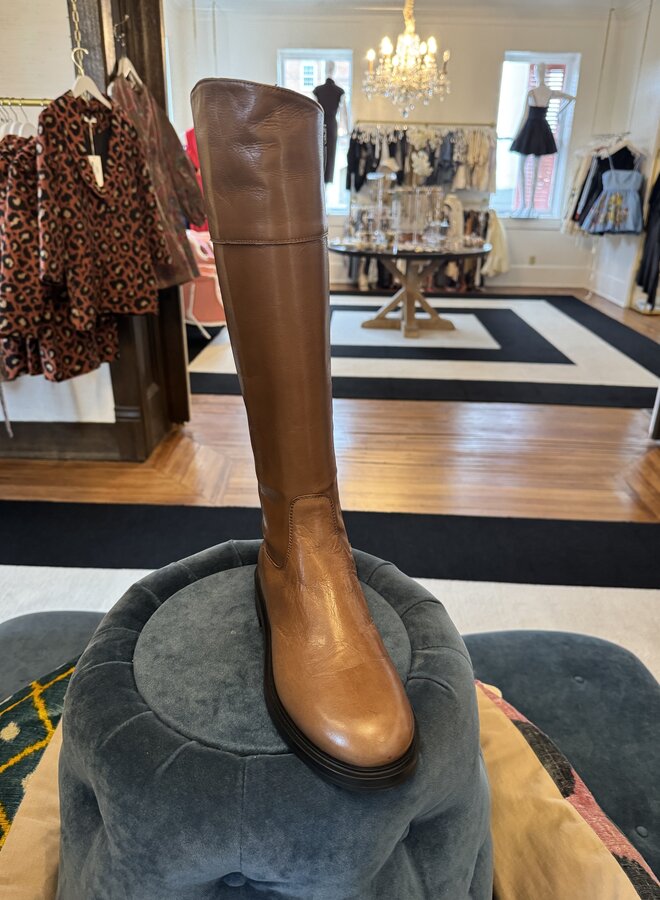 Laura Bellariva- Creta Truffle