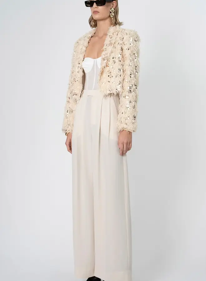 Nonchalant- Everly Faux Fur- White/Gold