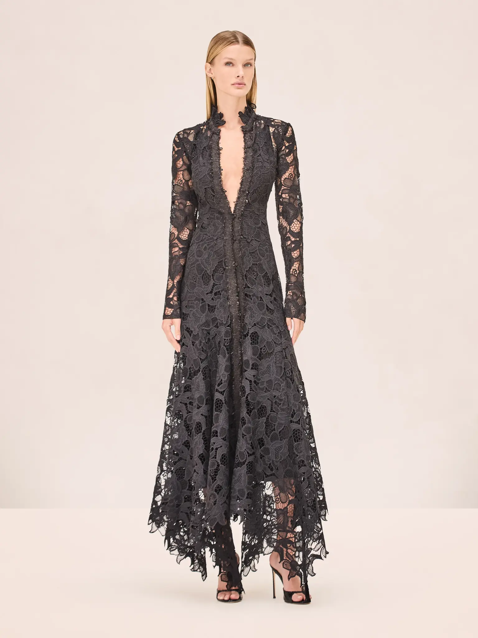 long sleeveless sequin dress Formal with Long Sleeves Not Final Sale Size:5 years (110 cm) Elizabeth Hurley Recreates Iconic