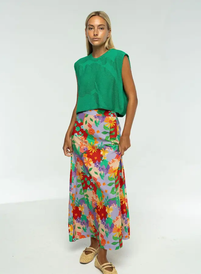 Briton Court- Laura Sleeveless Sweater- Green