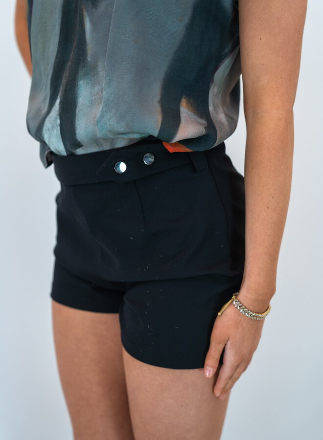 SHUG- Court Short- Tech Black