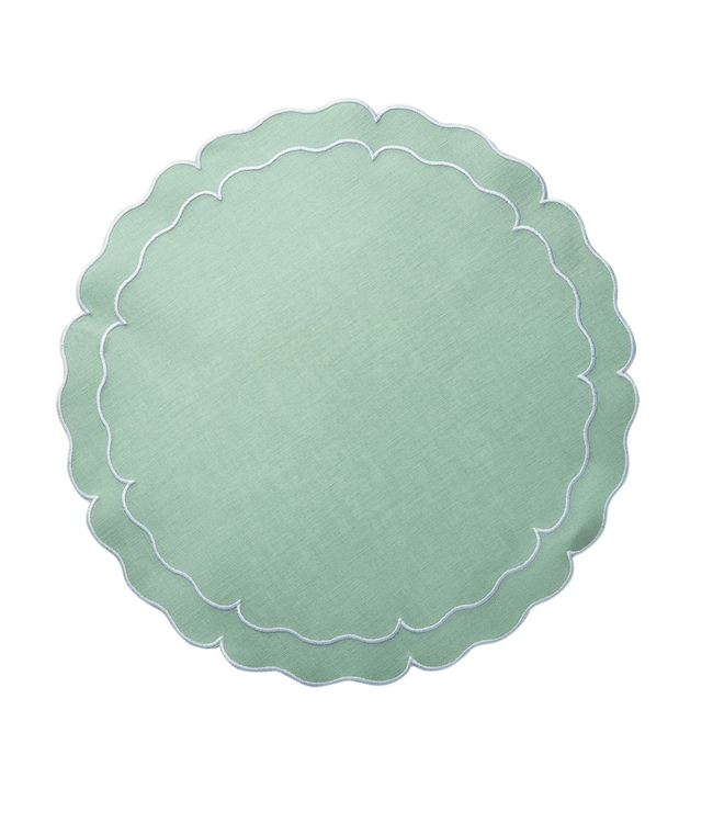 Linho Scalloped Round Placemat Ice Blue and White
