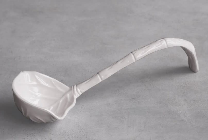 Beatriz Ball VIDA Lettuce Ladle (white) Judy At The Rink