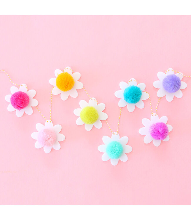 Kailo Chic Acrylic Daisy Garland