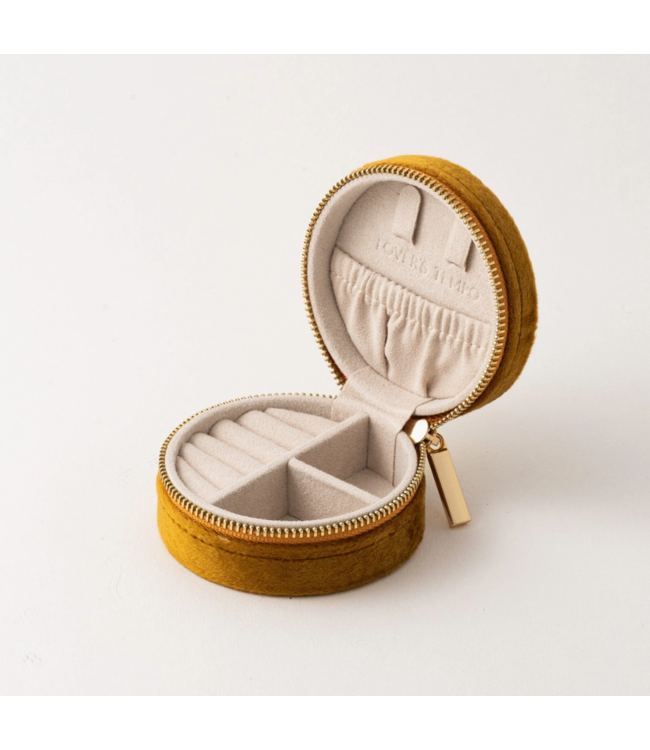 Bon Voyage Circle Travel Case