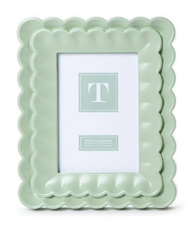 Scalloped Wood Frame 5" x 7" Green