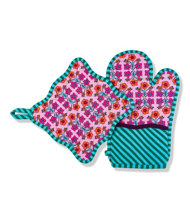 Light Pink Potholder & Oven Mitt