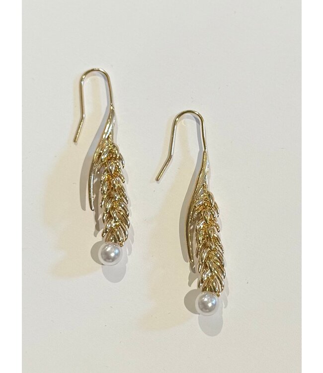 Long Leaf with Round Pearl Earrings
