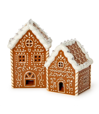 Two's Company Light-Up Gingerbread House