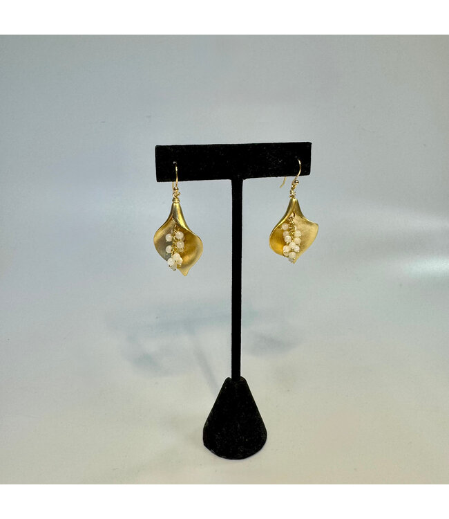 Pearl Beads in Tulip