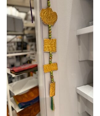 Popcorn Studio Green Crown Mardi Gras Chain